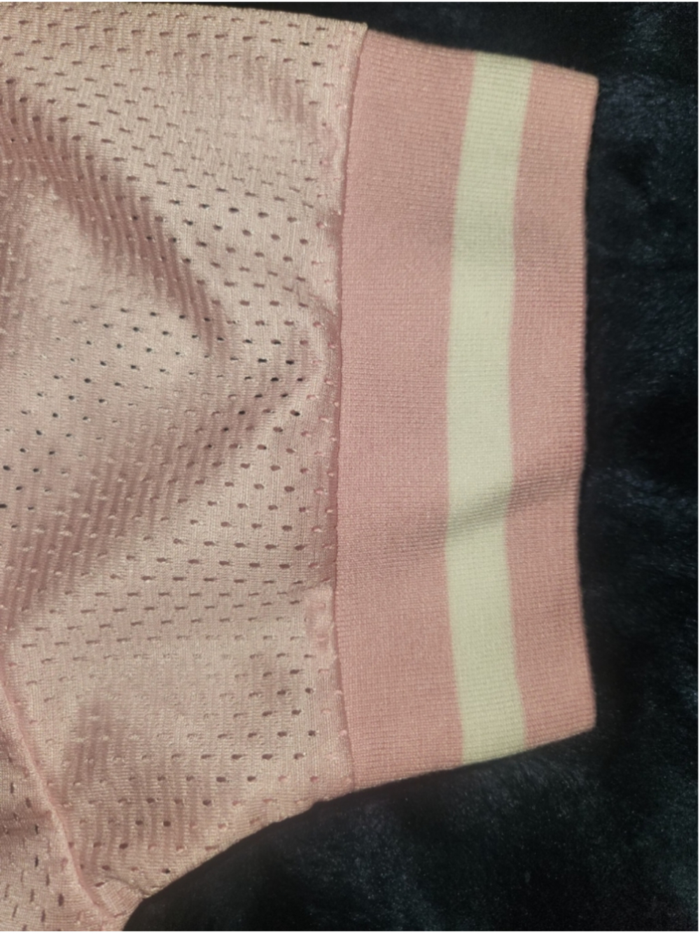 🚨🚨🚨BOGO🚨🚨🚨Windsor Light Pink Mesh Crop Jersey with White '00' Graphic - Picture 5 of 6